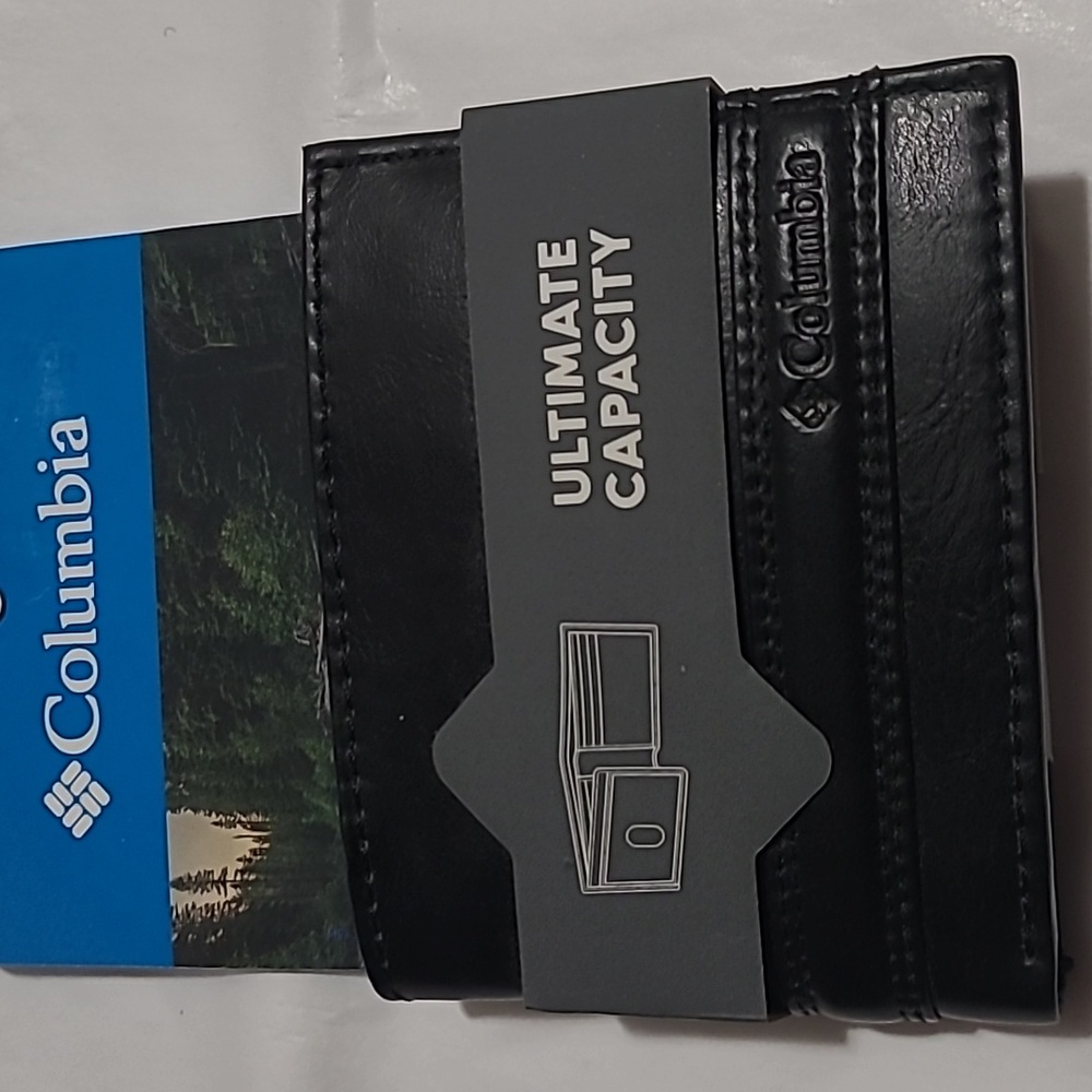 Columbia Men's RFID Traveler Wallet - Picture 9 of 9